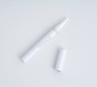 Before and after teeth whitening results using Bianca Bright whitening pen